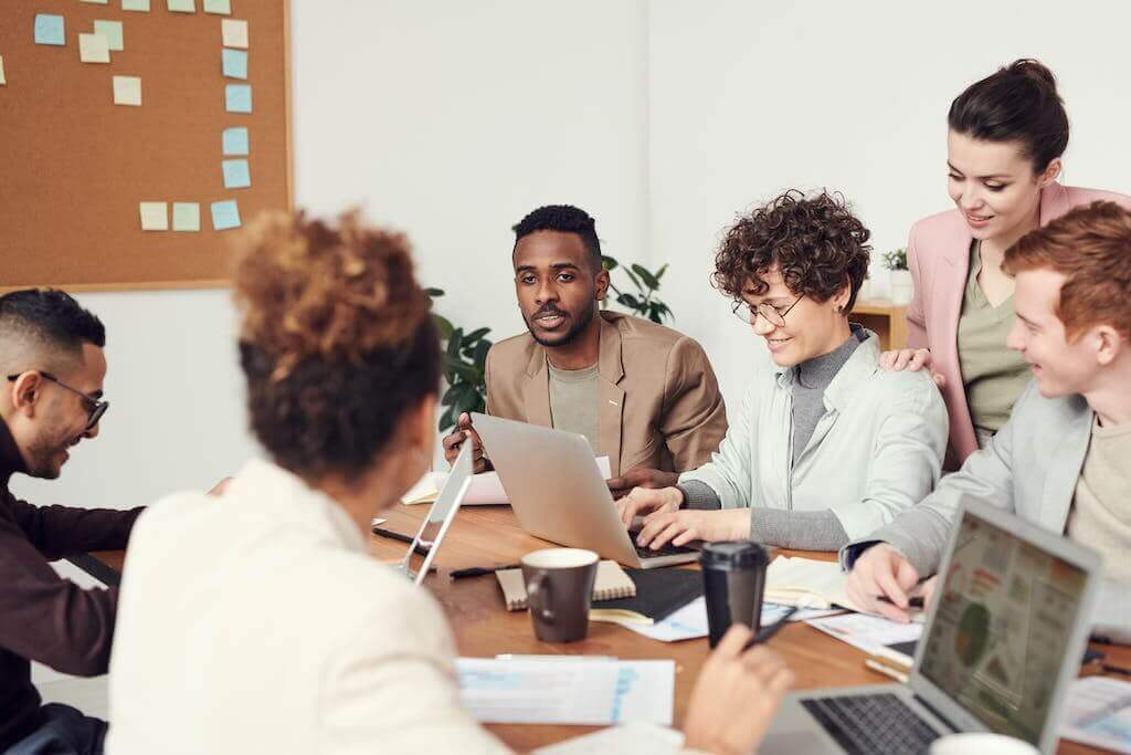 Private Group English Classes, Courses, English, French, lessons, language course