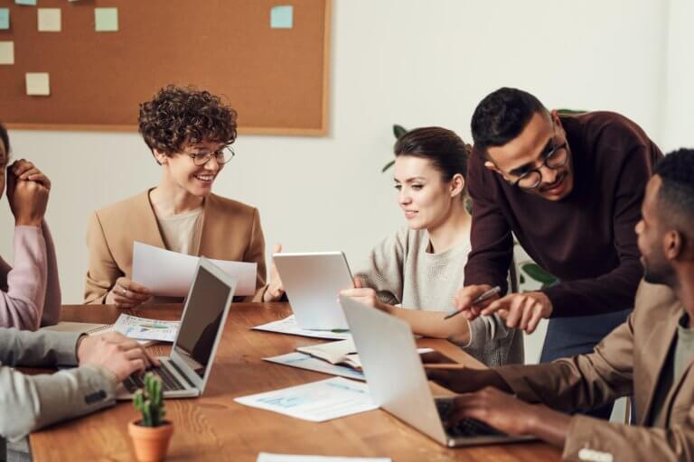 Cours d'anglais en groupe, Genève, langues